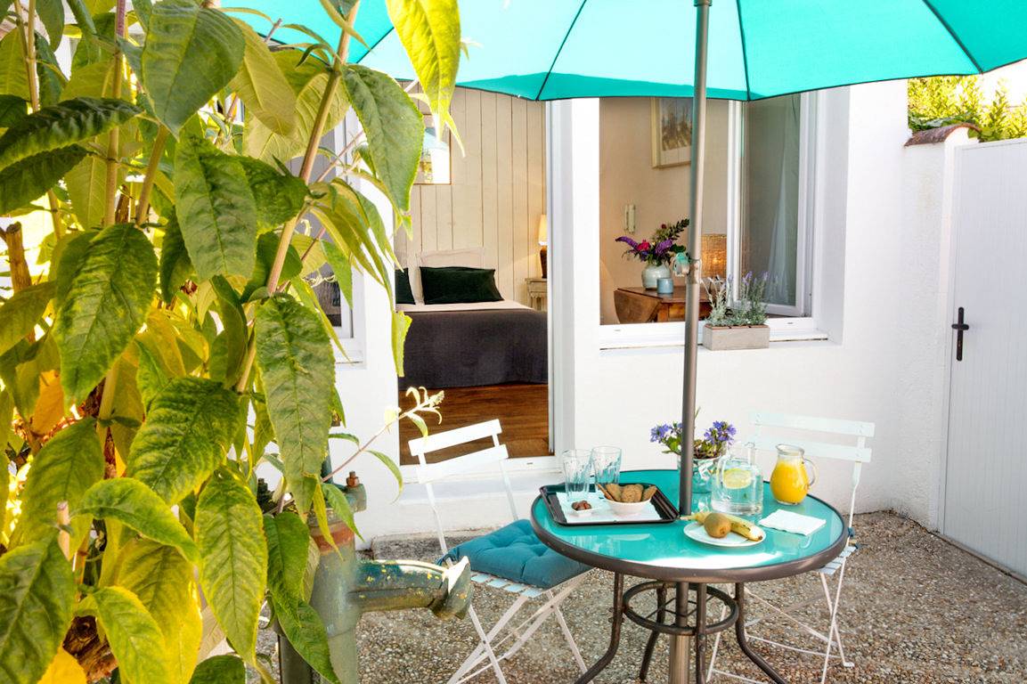 La Venelle de Jéricho jardin ensoleillé terrasse privée - 1 Chambre double in La Rochelle, Région de La Rochelle