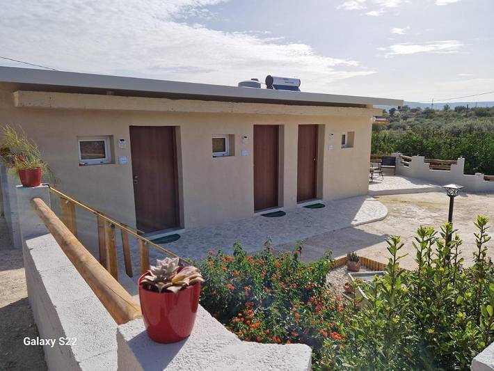 Chambre d’hôte pour 3 personnes, avec Terrasse ainsi que Jardin et Vue à Chiaramonte Gulfi