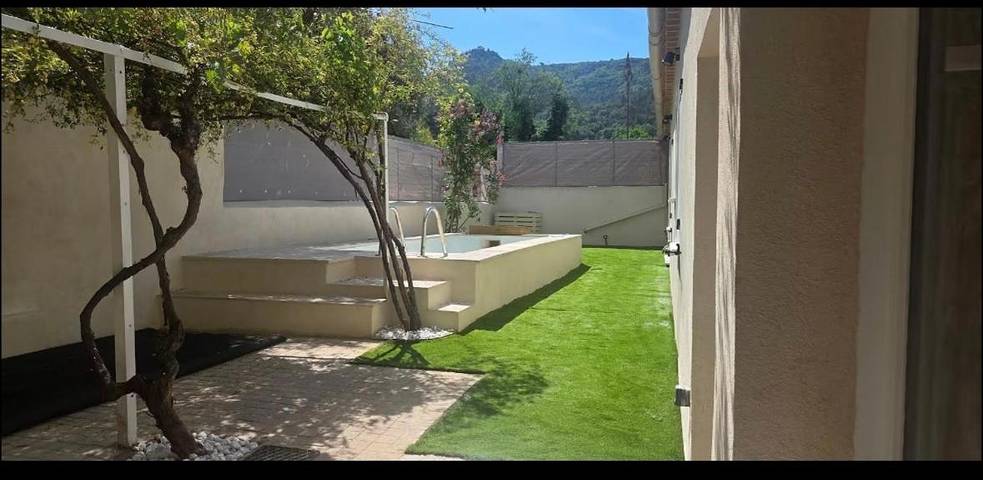 Villa pour 4 personnes, avec Terrasse ainsi que Jardin et Piscine à Tourves