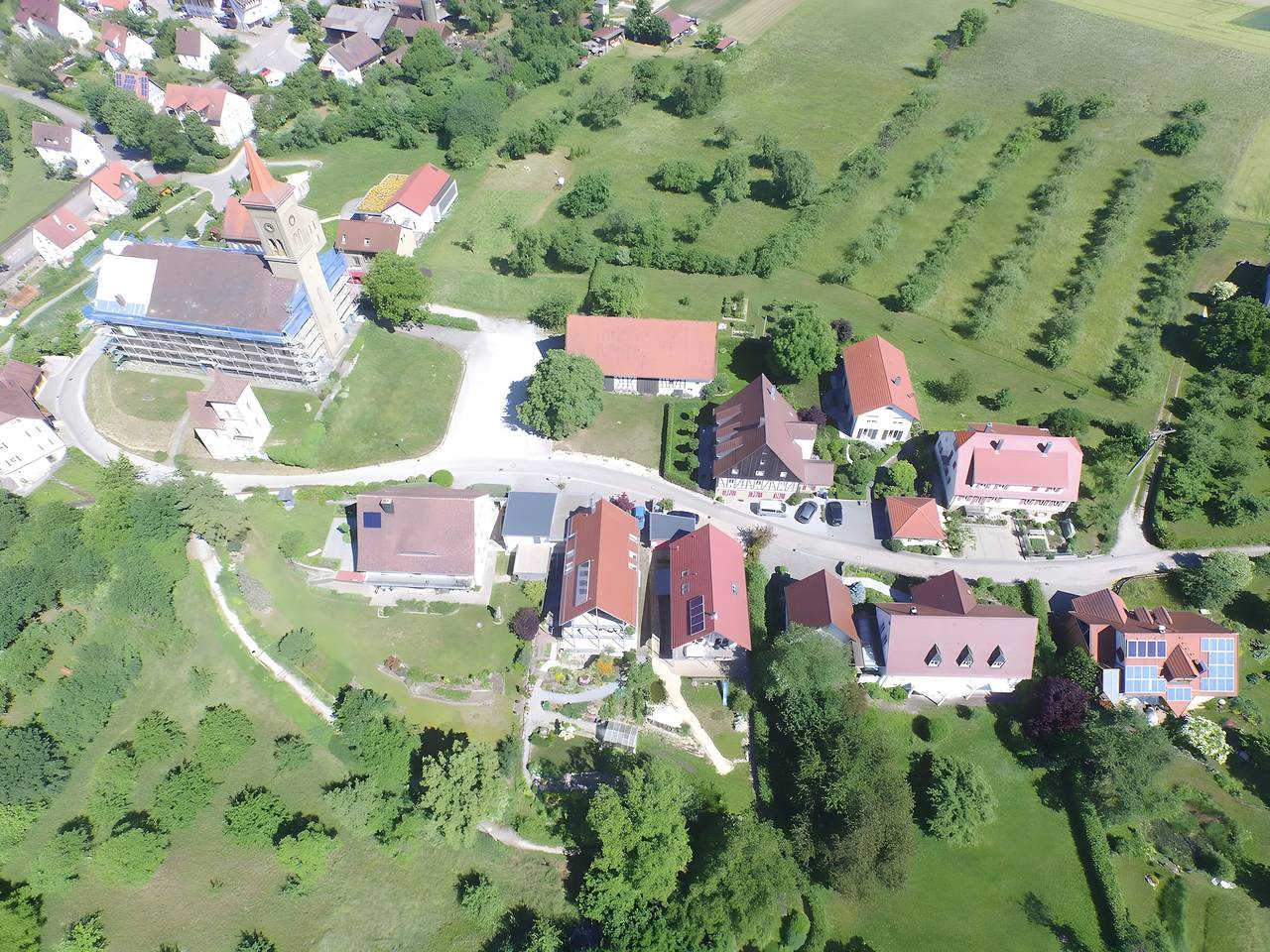 Ganze Wohnung, Ferienwohnung Bär, 59 qm, 1 Schlafzimmer, Wohn- und Essbereich, max. 3 Personen in Westheim (Hohenlohe), Rosengarten (Hohenlohe)
