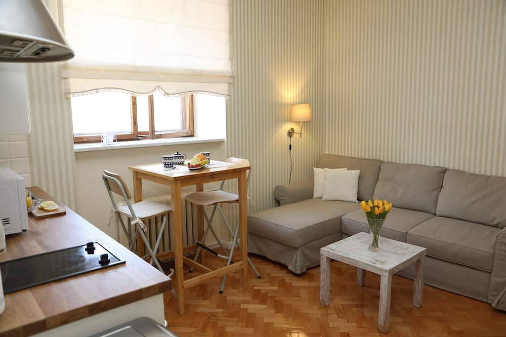 Apartamento entero, Marialoe -Apartamento del antiguo palacio \"Sotto il cigno\" in Varsovia Śródmieście, Varsovia
