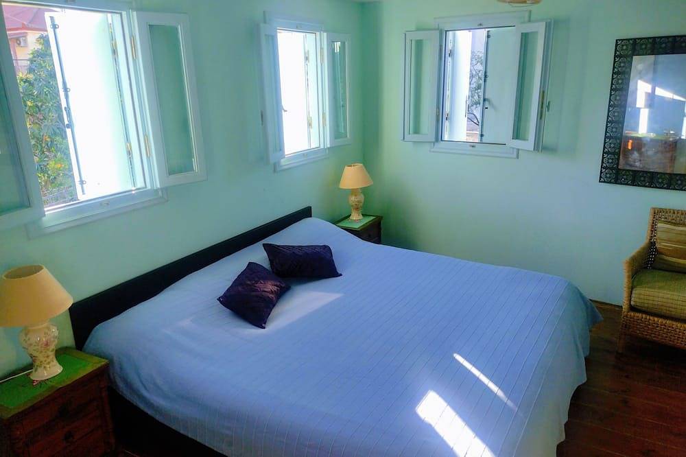 Perfectly located village house just a short walk from Methoni beach and Castle. in Methoni, Messenia