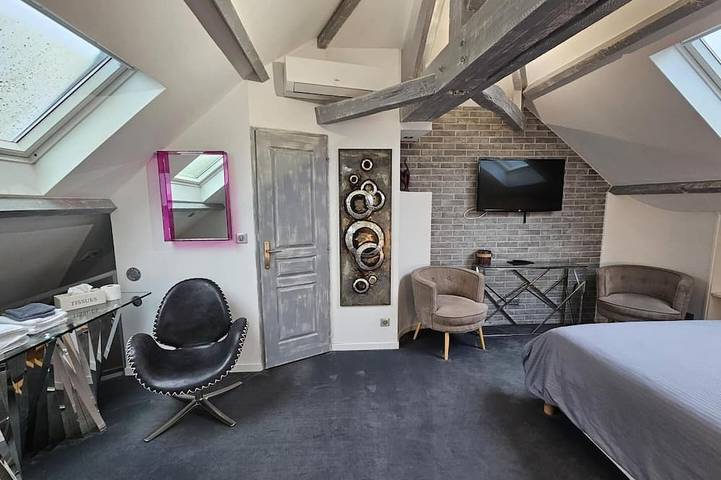 Gîte pour 4 personnes, avec Jardin et Piscine à Pierry - 2