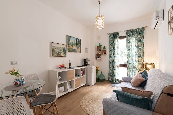 Entire apartment, Holiday Apartment "Civico 17" with Wi-Fi and A/C in Santa Ninfa, Trapani Province