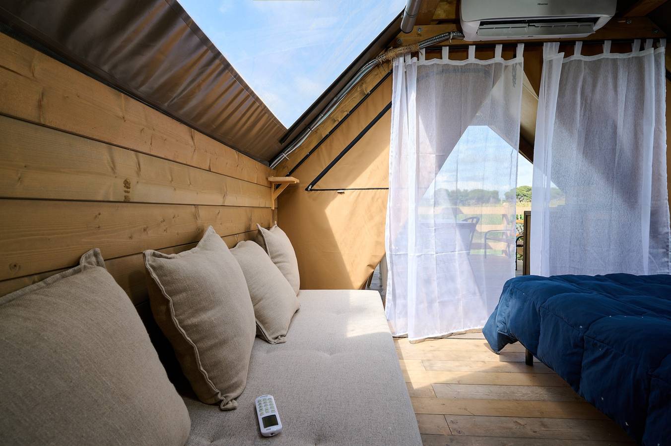 Glamping 'Tenda Safari Vicino Al Mare' met gedeelde tuin, Wifi en airconditioning, foto 11