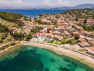 Gîte pour 2 personnes, avec jardin ainsi que vue et piscine dans Kassiopi