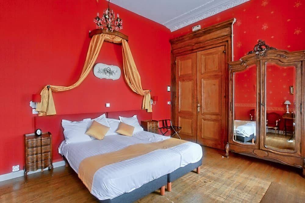 Chateau de Moulin le Comte, 4 Epis Gdf Chambres et tables d'hôtes in Aire-sur-la-Lys, Région de Saint-Omer
