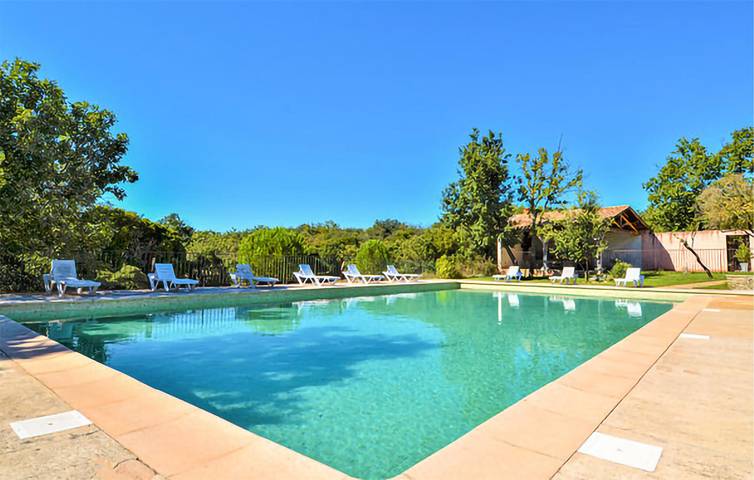 Location de vacances pour 4 personnes, avec terrasse et piscine, animaux acceptés à Méjannes-le-Clap - 2