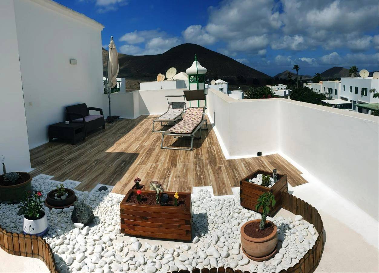 Junior Suite with Pool View in Yaiza, Timanfaya
