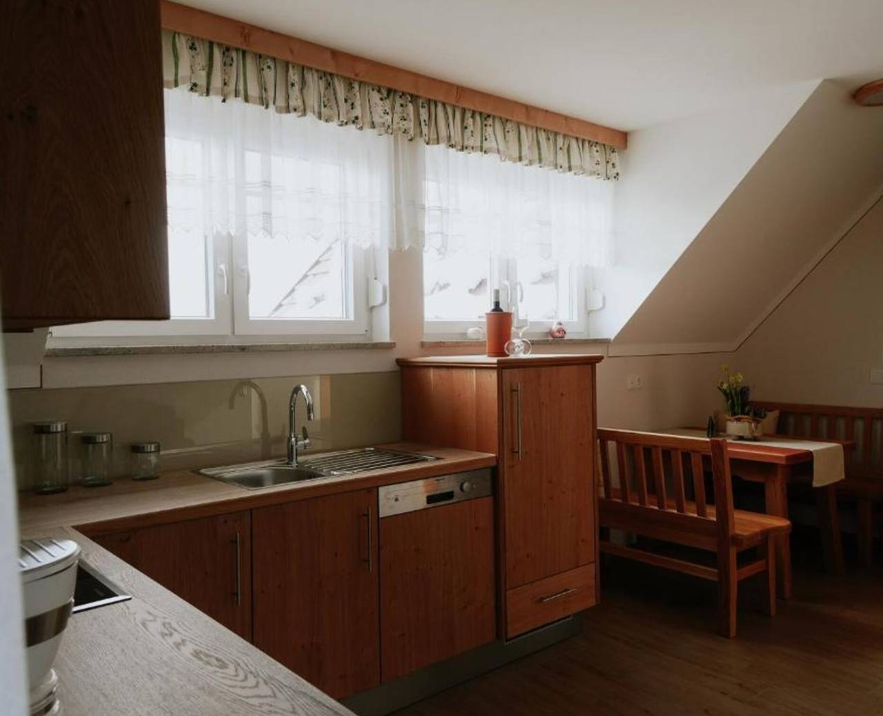 Ganze Wohnung, Ferienwohnung "Mühlbauerhof Mit Balkon" mit Bergblick, Balkon und Wlan in Großklein, Steirerland