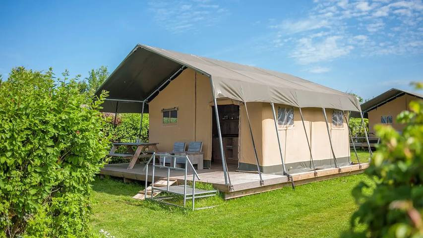 Vakantiewoning voor 5 personen, met zwembad en tuin in Oosterhout