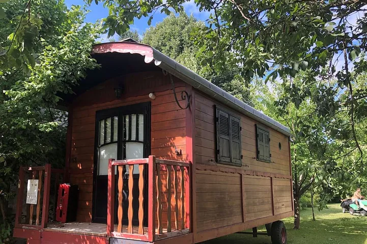 Millygite Roulotte - 4 Seasons Chalet on Wheels - Cottage in Milly-la-Forêt, Parc naturel régional du Gâtinais français
