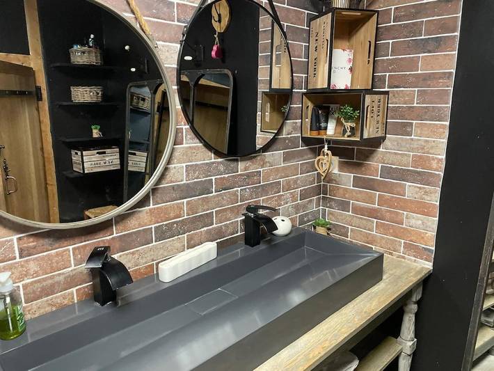 Location de vacances pour 12 personnes, avec jardin et piscine à Saint-Germain-Nuelles - 4