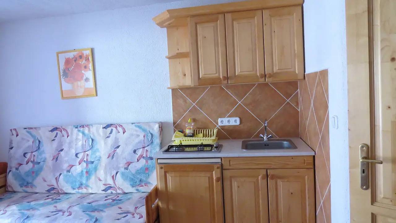 Ganze Ferienwohnung, Ferienwohnung für 2 Personen (30 m²) in Balatonlelle in Balatonlelle, Plattensee Südufer