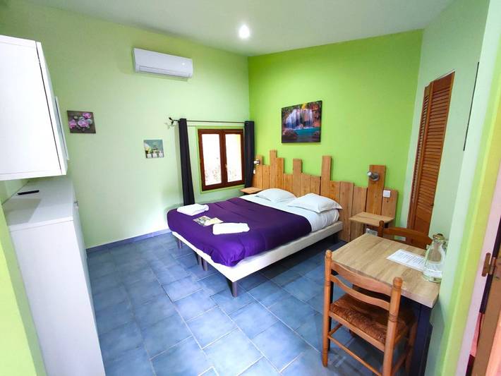 Location de vacances pour 4 personnes, avec jacuzzi et piscine ainsi que terrasse et jardin à Vitrac - 4