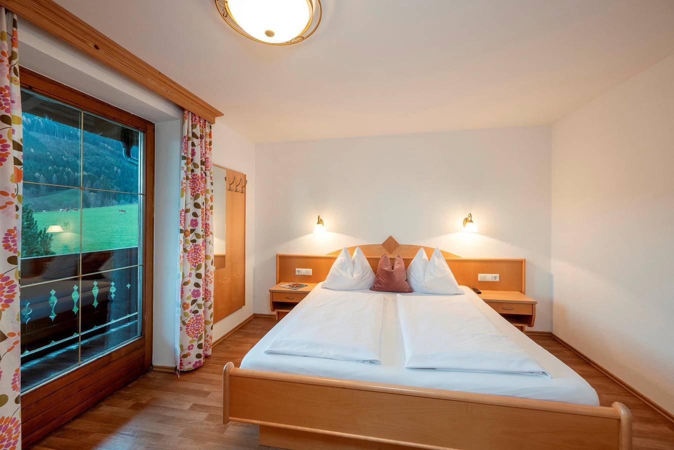 Ganze Ferienwohnung, Aigenbergblick (4-6 Personen/3 Sz, 2 Bäder) in Flachau, Tennengau