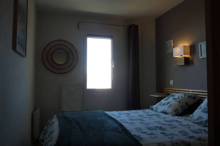 Gîte pour 4 personnes, avec piscine et balcon dans Plage de Morgat - 4