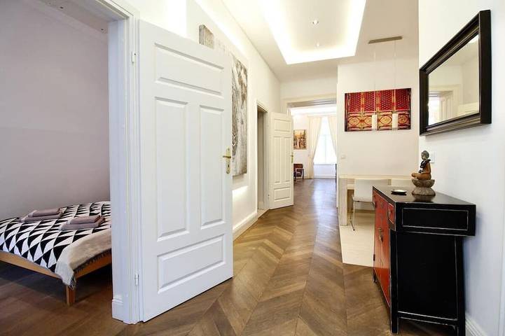 Entire apartment, Stunning 7th District Apt. Balcony and Fireplace in Vienna, Donau Niederösterreich