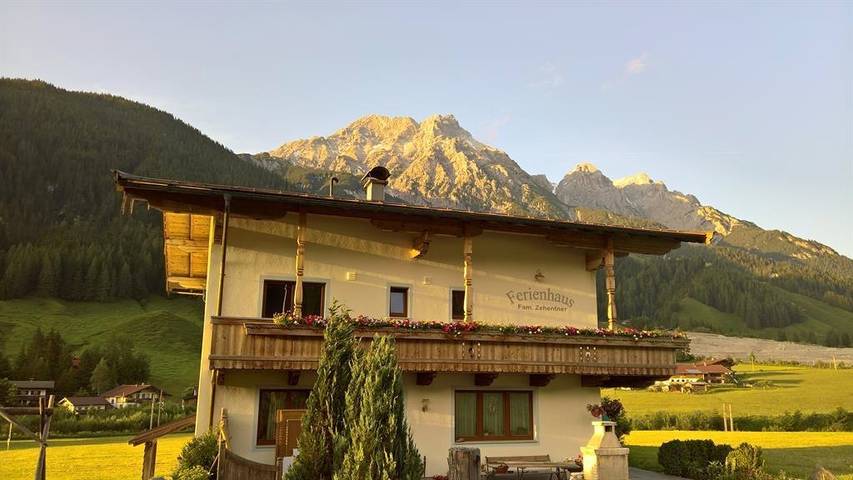 Ferienwohnung für 3 Personen, mit Garten und Terrasse, kinderfreundlich in Saalbach-Hinterglemm - 2