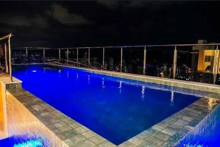 Casas e apartamentos de temporada para 3 pessoas, com piscina e vista e ainda balcão em Brisamar