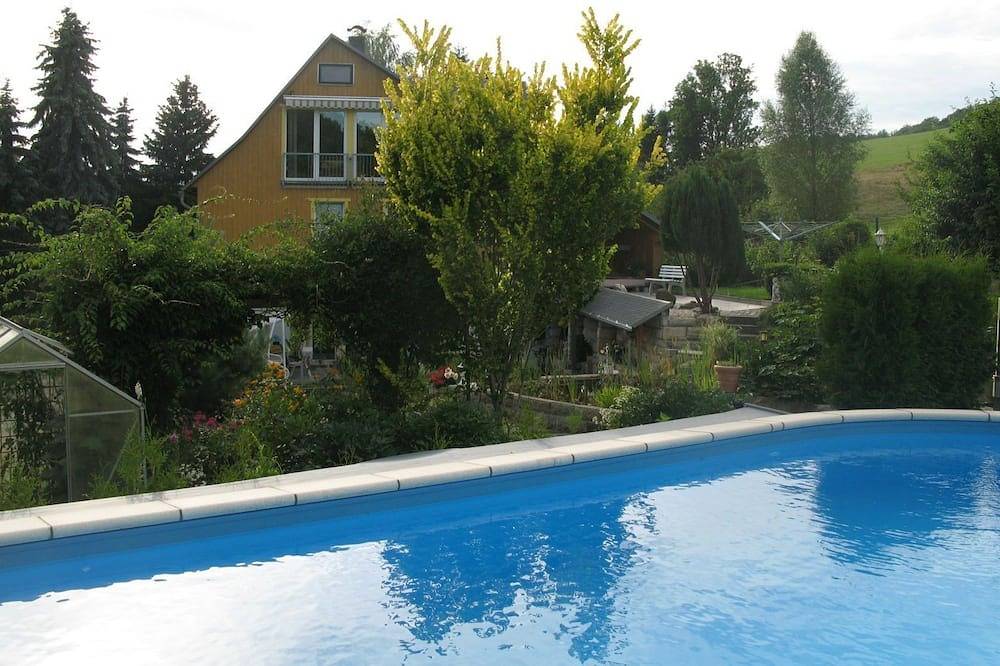Ganze Wohnung, Urlaub in der Sächsischen Schweiz Garten Pool Kaminofen Sauna in Sebnitz, Elbsandsteingebirge