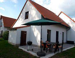 Ferienhaus für 6 Personen, mit Terrasse und Seeblick in Röbel-Müritz