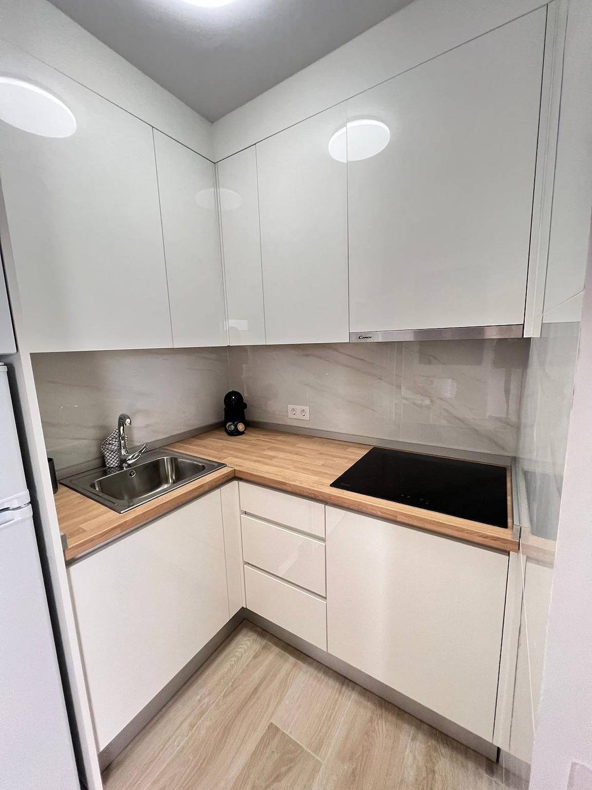 Entire apartment, Vacation Apartment 'Precioso Atico Vista Teide' with Mountain View, Wi-Fi and Air Conditioning in Las Galletas, Arona