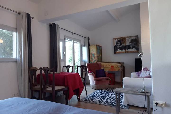 Gîte pour 2 personnes, avec jacuzzi et jardin ainsi que terrasse et piscine à Boutenac - 3