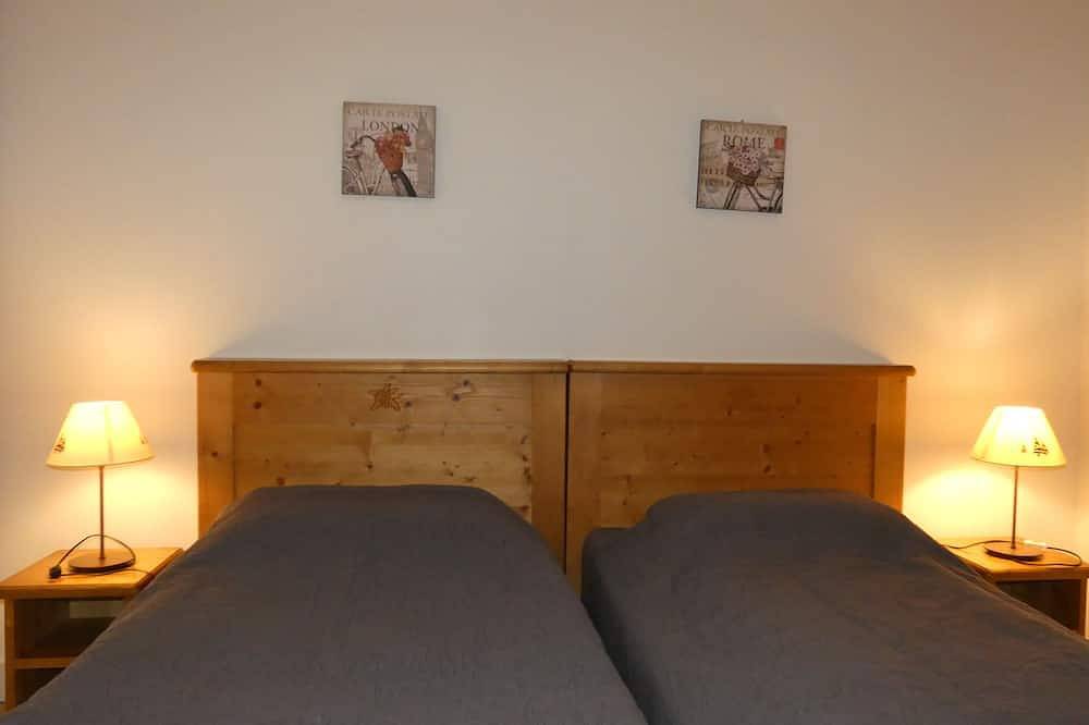 Entire apartment, Saint Lary Soulan: Apartment/ flat - Vielle Aure in Vielle-Aure, Pyrenees National Park