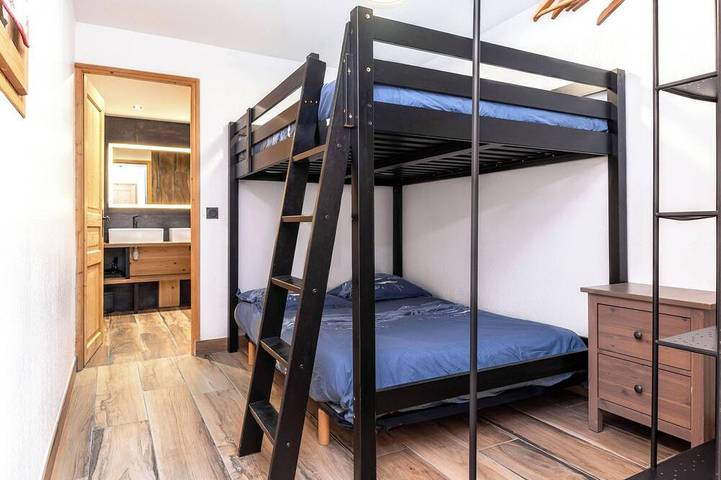 Apartamento de 5 piezas 110m² 14 personas 4 habitaciones 3 baños, WiFi, sábanas, jardín in Mont-de-Lans, Les Deux Alpes