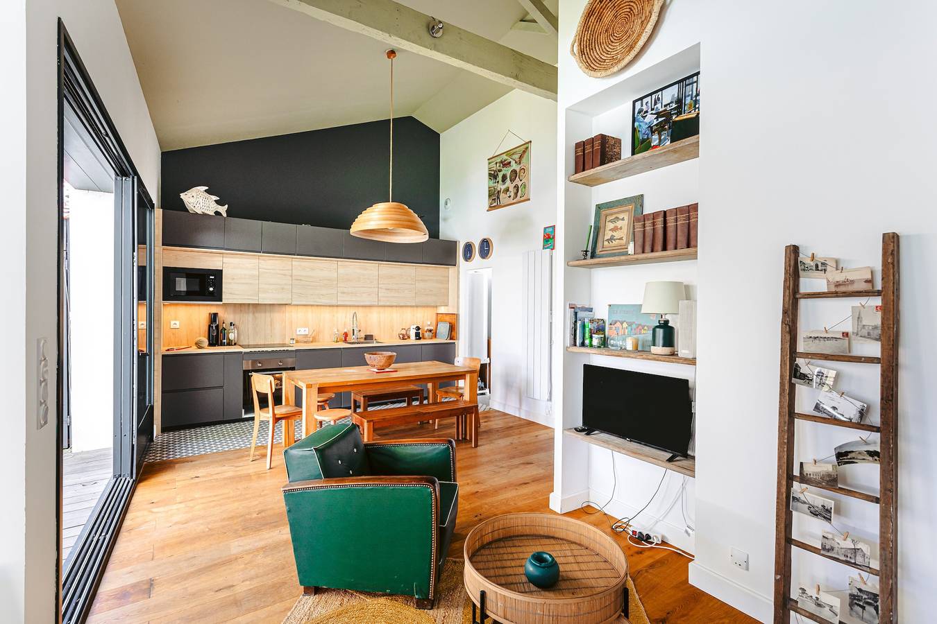 Ferienhaus mit privatem Pool, privater Terrasse und Wlan in Le Château-d'Oléron, Côte de Beauté
