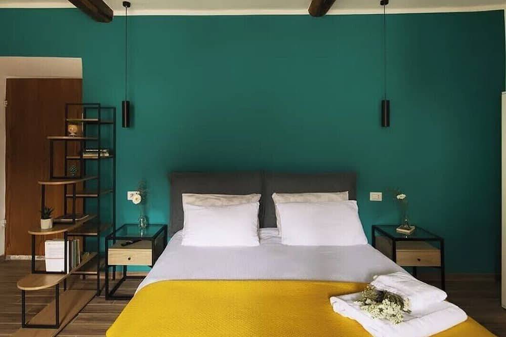 Entire apartment, All'Ombra della Torre - A cozy retreat in the historic heart of Viterbo in Viterbo, Viterbo Province