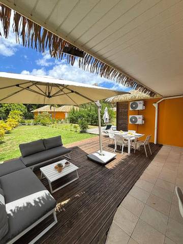 Gîte pour 4 personnes, avec piscine ainsi que jardin et terrasse dans Plage de Folle Anse