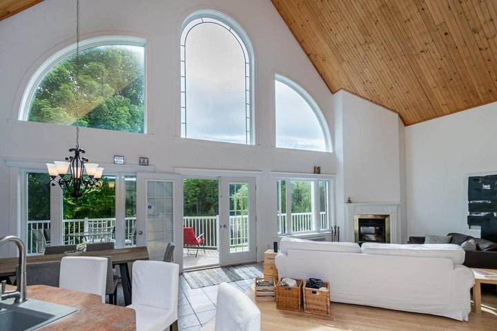 Chalet pour 12 personnes, avec jardin ainsi que jacuzzi et balcon dans Canada - 2