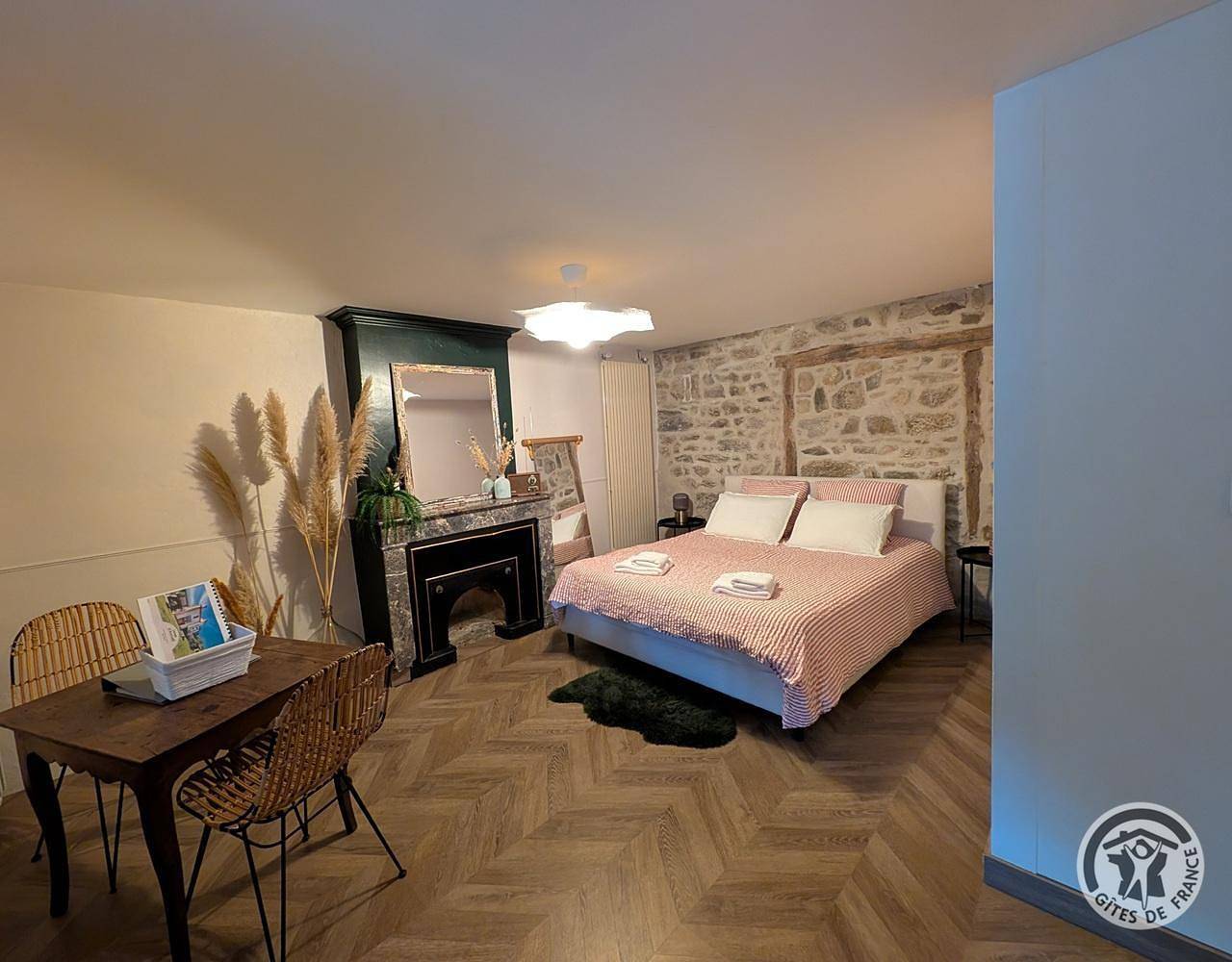 Gîte du Château de la Brally in Yzeron, Lyon et ses environs