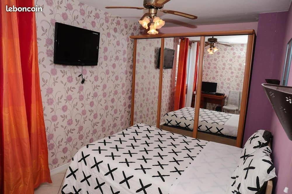 Guest Room  in Villeneuve-Saint-Georges, Valle del Marne