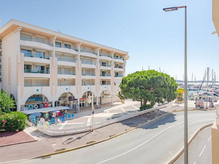 Gîte pour 4 personnes, avec terrasse, animaux acceptés dans Plage du Port Fréjus - 2