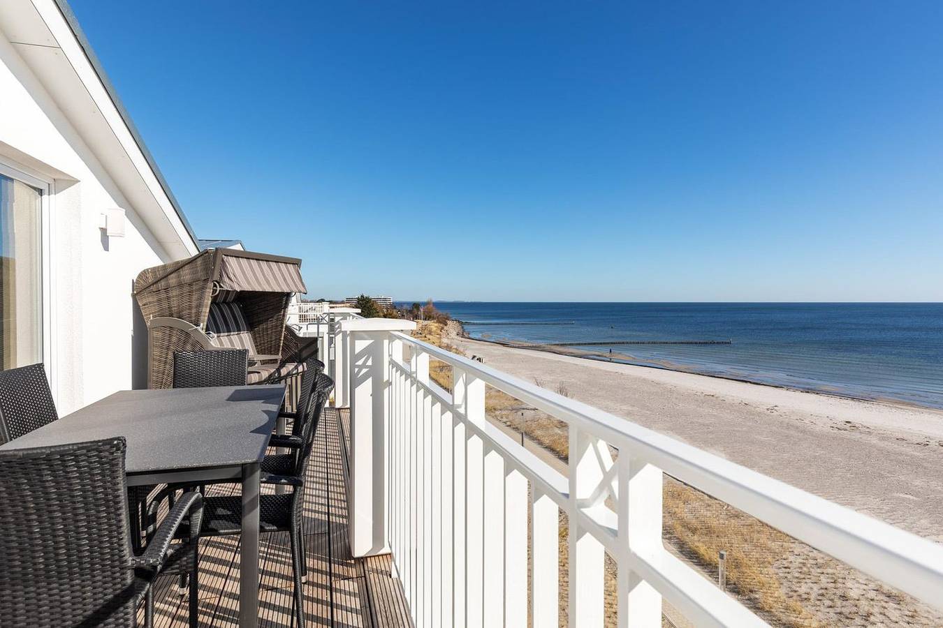 Ganze Wohnung, Luxuriöses Penthouse am Strand mit sonnigem Balkon und einmaligem Meerblick! in Großenbrode, Ostholstein