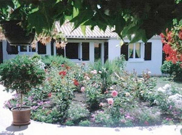Location de vacances pour 3 personnes, avec terrasse et jardin à Vairé - 3