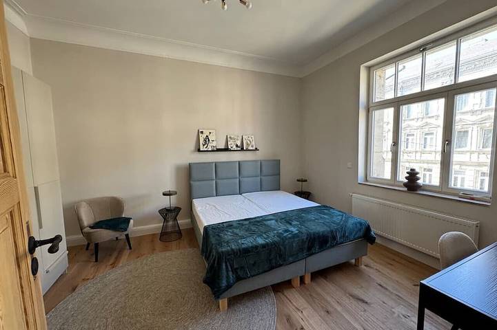 Entire apartment, 3-room, 1 living- 2 bedrooms in Fürth, Franconia
