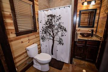 Glamping for 4 Guests in Hochatown, Broken Bow Lake, Picture 4