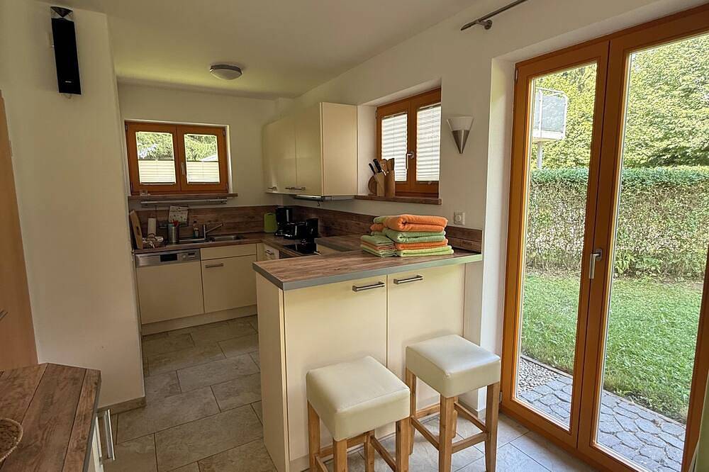 Wohlfühlzeit grünes Häuschen mit Sauna, 5 * am See in Garden (Lohmen), Lohmen