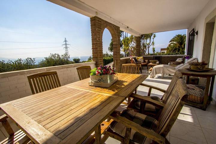 Location de vacances pour 9 personnes, avec piscine et jardin, animaux acceptés à Tortosa - 4