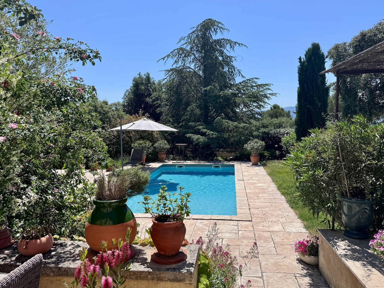 Villa La Chaleureuse in Cabrières-d'Avignon, Regionaler Naturpark Luberon