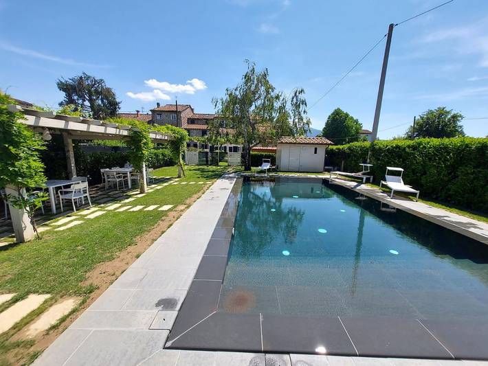 Location de vacances pour 6 personnes, avec jardin ainsi que terrasse et piscine à Capannori - 2