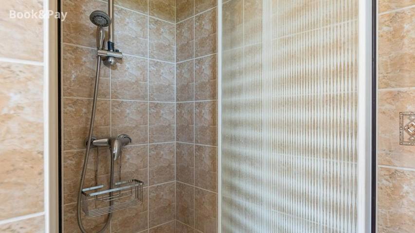Location de vacances pour 7 personnes, avec terrasse et vue à Saint-Quentin-de-Chalais - 3