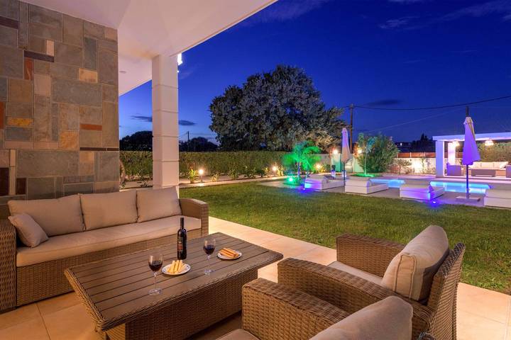 Villa pour 8 personnes, avec balcon dans Rhodes - 3