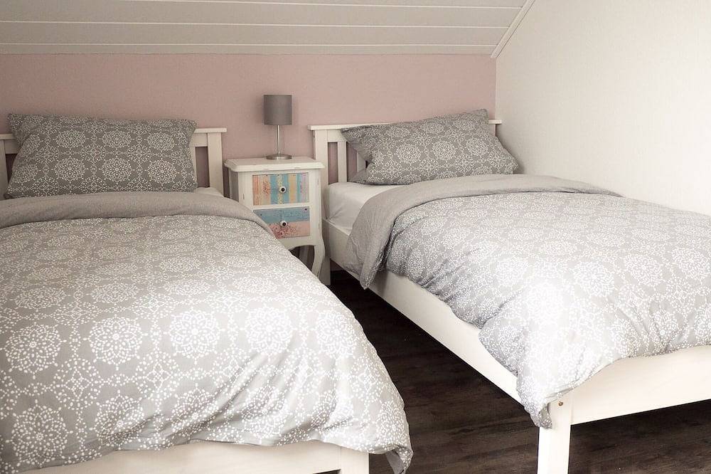 Nordseeküste: charmantes gr. Ferienhaus mit Kamin, Sauna, Garten, Strandkorb in Hooksiel, Wangerland