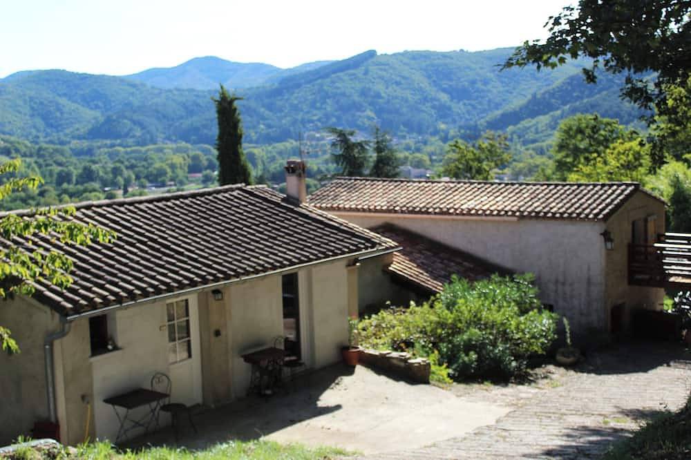Appartement entier, Esperança: Living in Nature with a Natural Swimming Pool, Southern Cévennes, Southern France in Molières-Cavaillac, Parc national des Cévennes