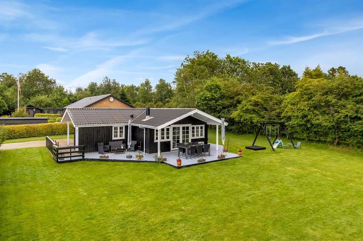 Feriehus for 6 personer, med Terrasse og Badebasseng i Arrild